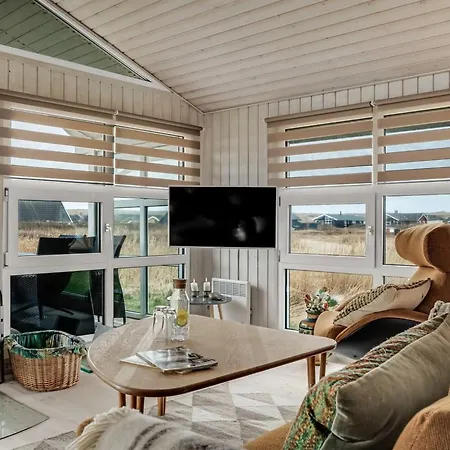 Galmand - 300m From The Sea By Interhome